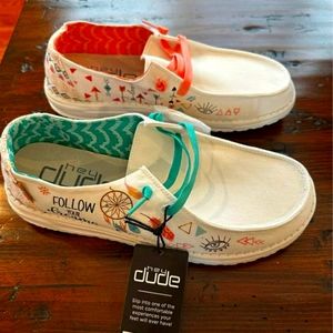 NWT Hey Dude Wendy Follow Your Dreams sz 9